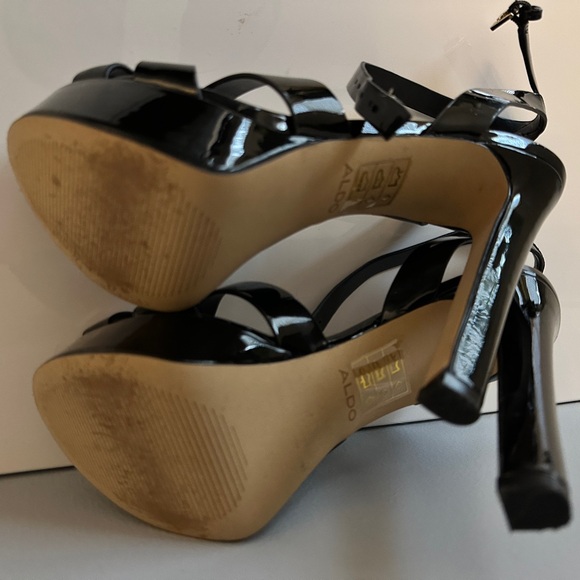 Also high heel plate from sandals. - Picture 8 of 12